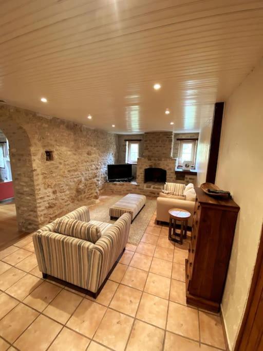 Uniquely Private Holiday Villa In The Charente Puyreaux Zewnętrze zdjęcie