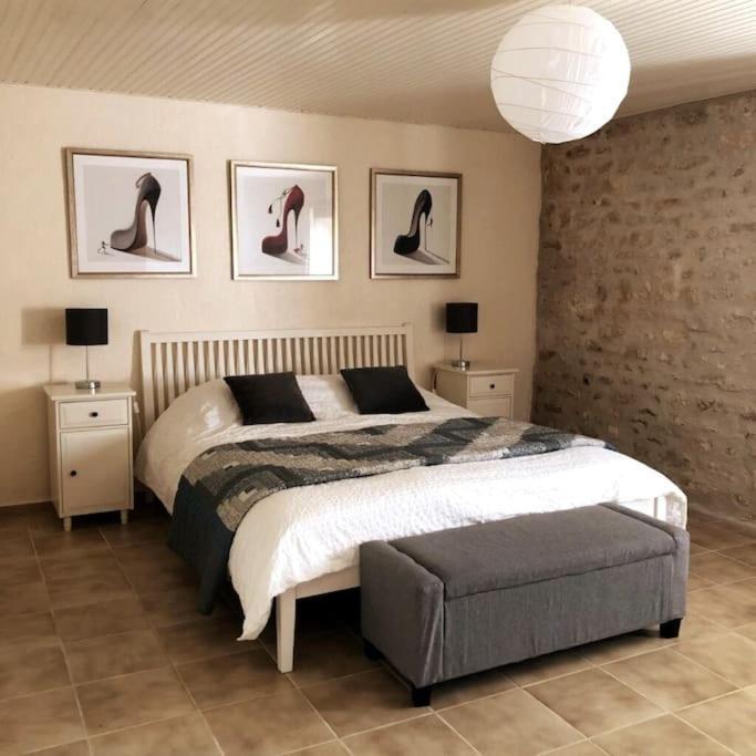 Uniquely Private Holiday Villa In The Charente Puyreaux Zewnętrze zdjęcie
